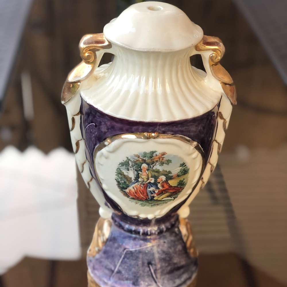 Vintage Victorian / Renaissance Style lamp base